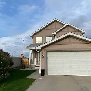 Ming's Homestay Homestay Calgary