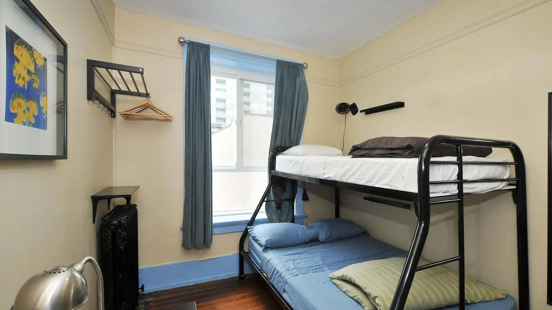 Hostel Samesun Vancouver Canada