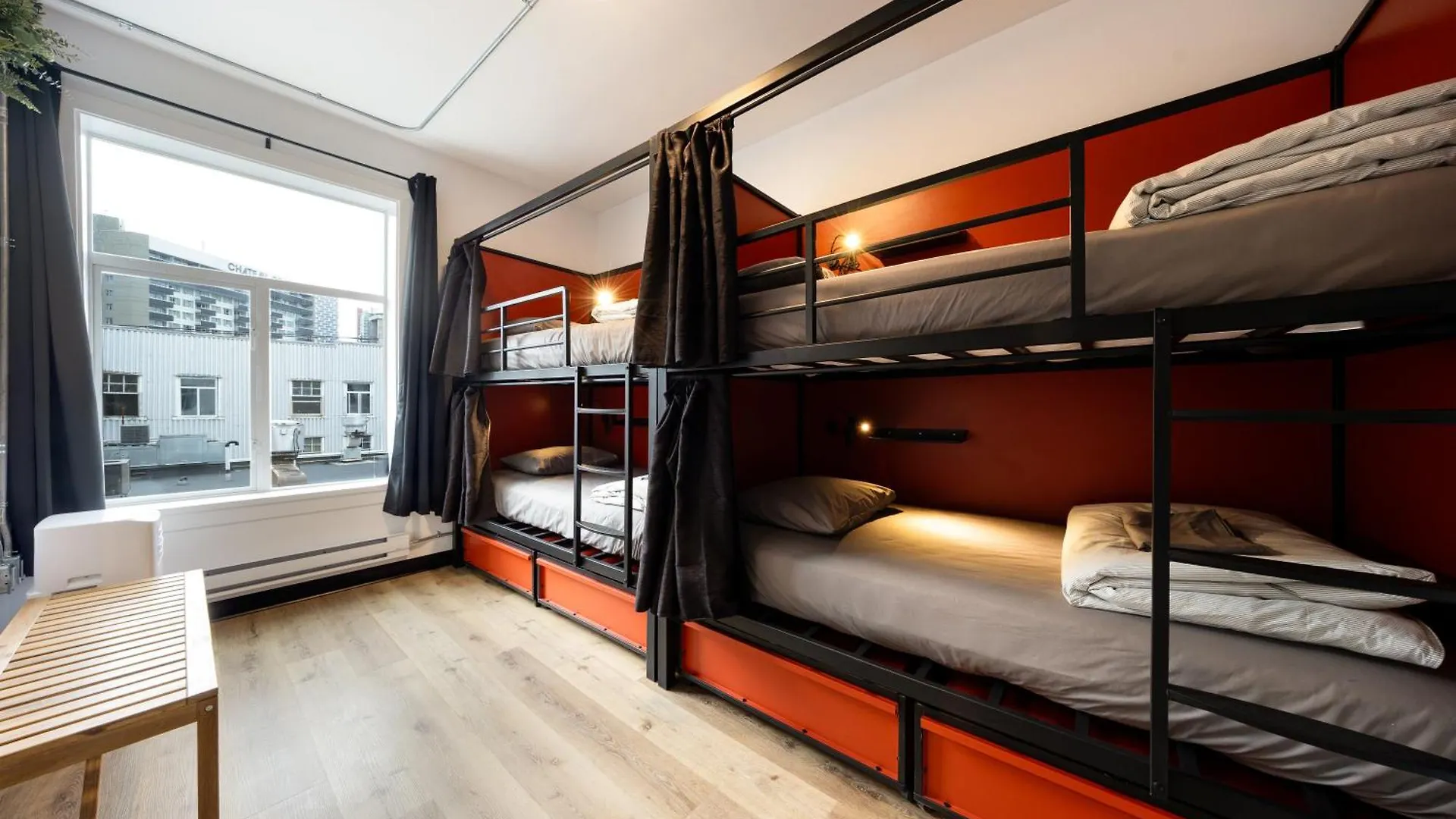 Samesun Vancouver Hostel