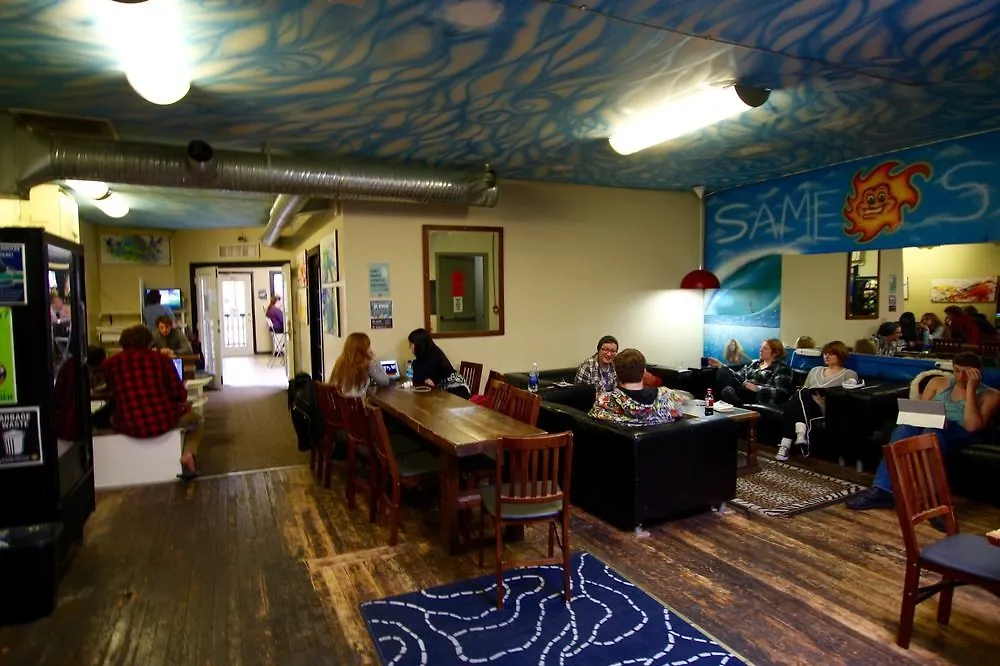 Samesun Vancouver Hostel